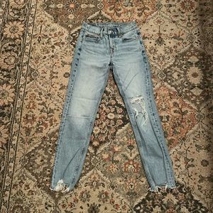 American eagle mom jeans!!